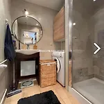 Apartment Przestronny Bialy Lotos Z Prywatnym Ogrodem Krakow